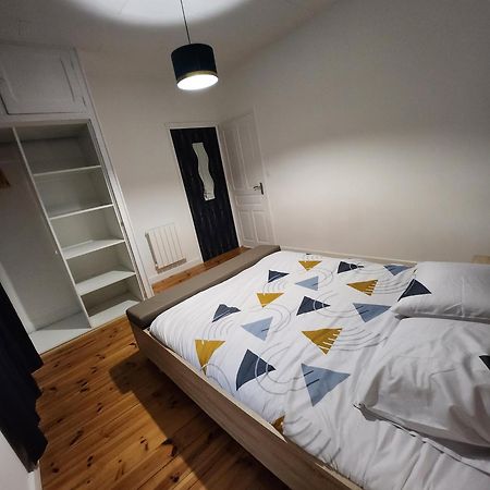Chaleureux Appartement Refait A Neuf Vic-sur-Cère المظهر الخارجي الصورة