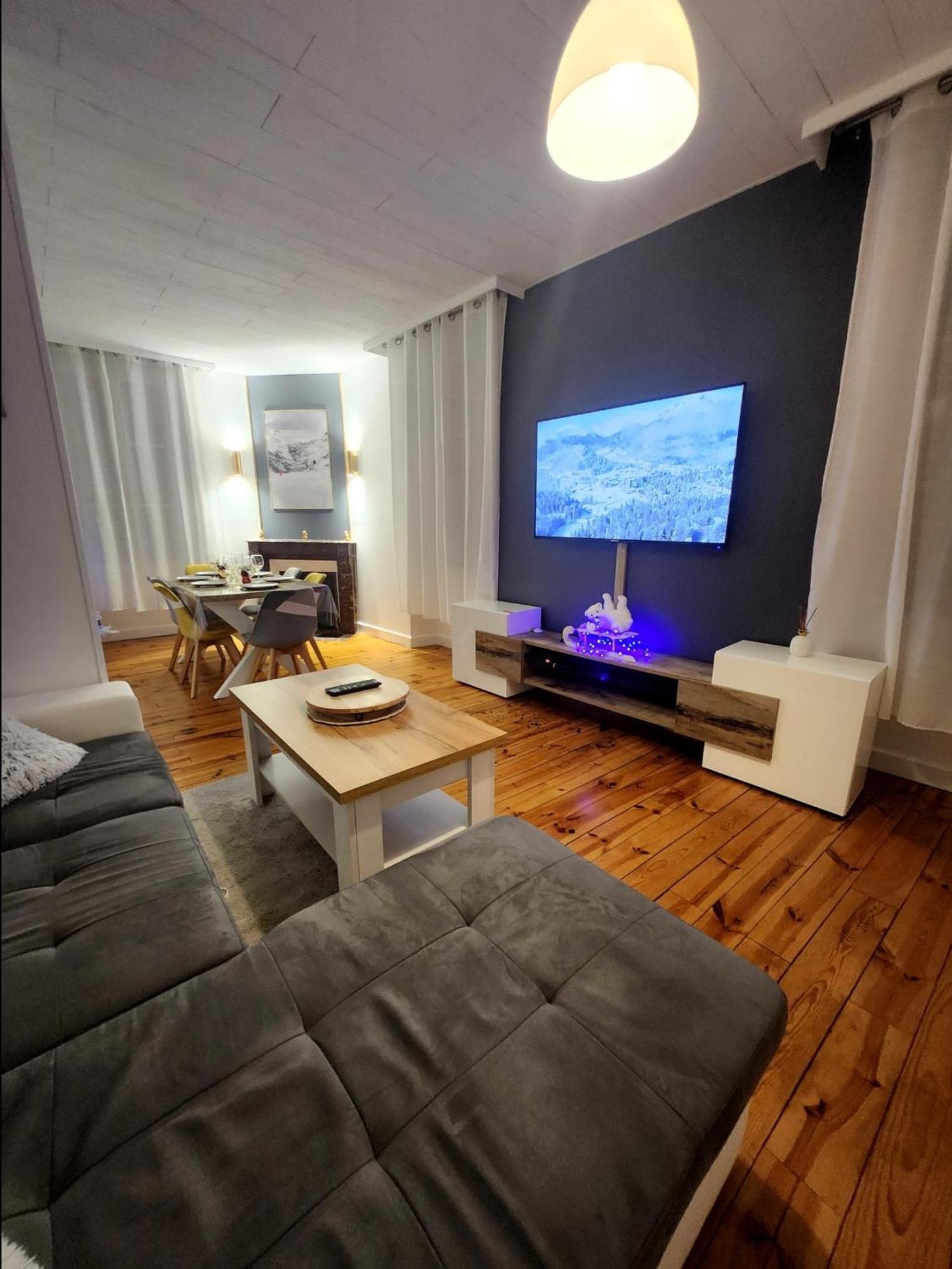 Chaleureux Appartement Refait A Neuf Vic-sur-Cère المظهر الخارجي الصورة