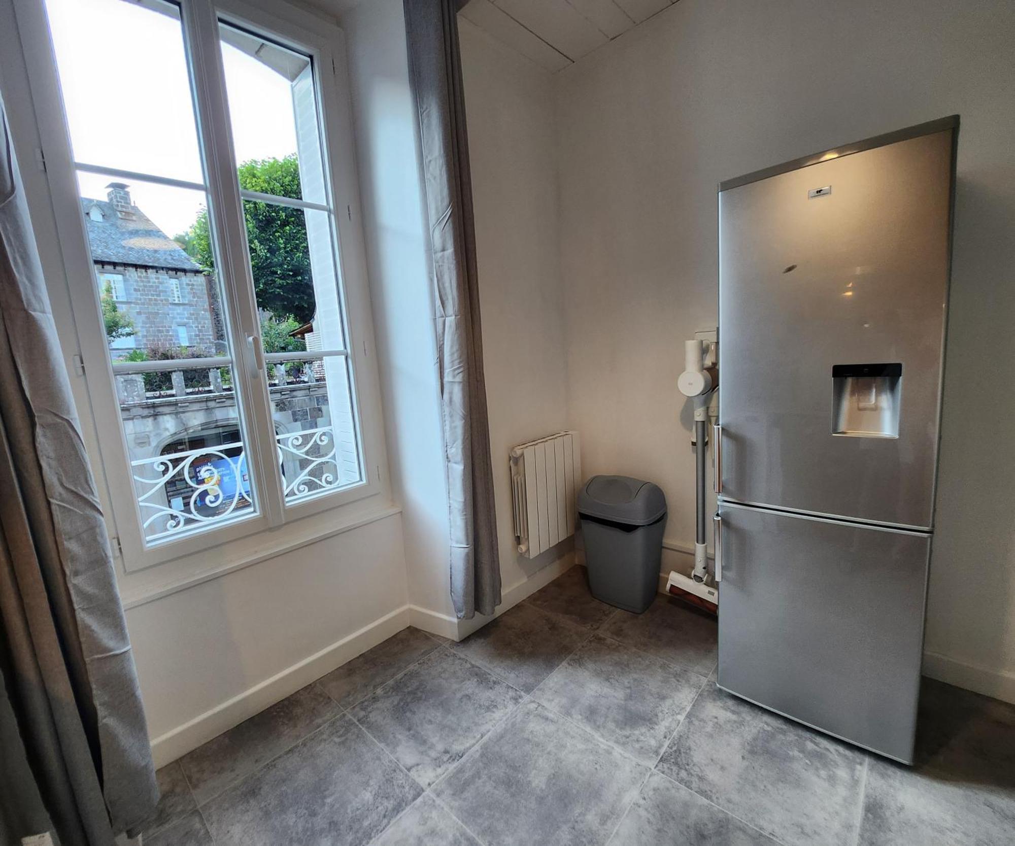 Chaleureux Appartement Refait A Neuf Vic-sur-Cère المظهر الخارجي الصورة