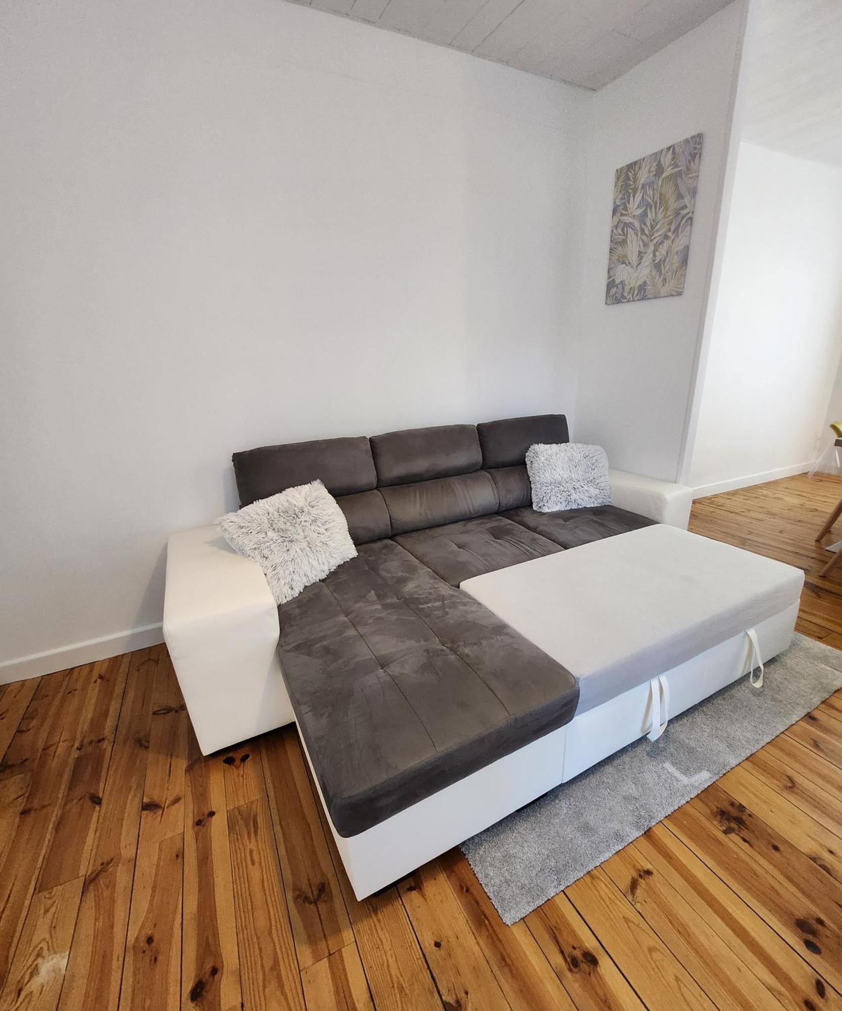 Chaleureux Appartement Refait A Neuf Vic-sur-Cère المظهر الخارجي الصورة