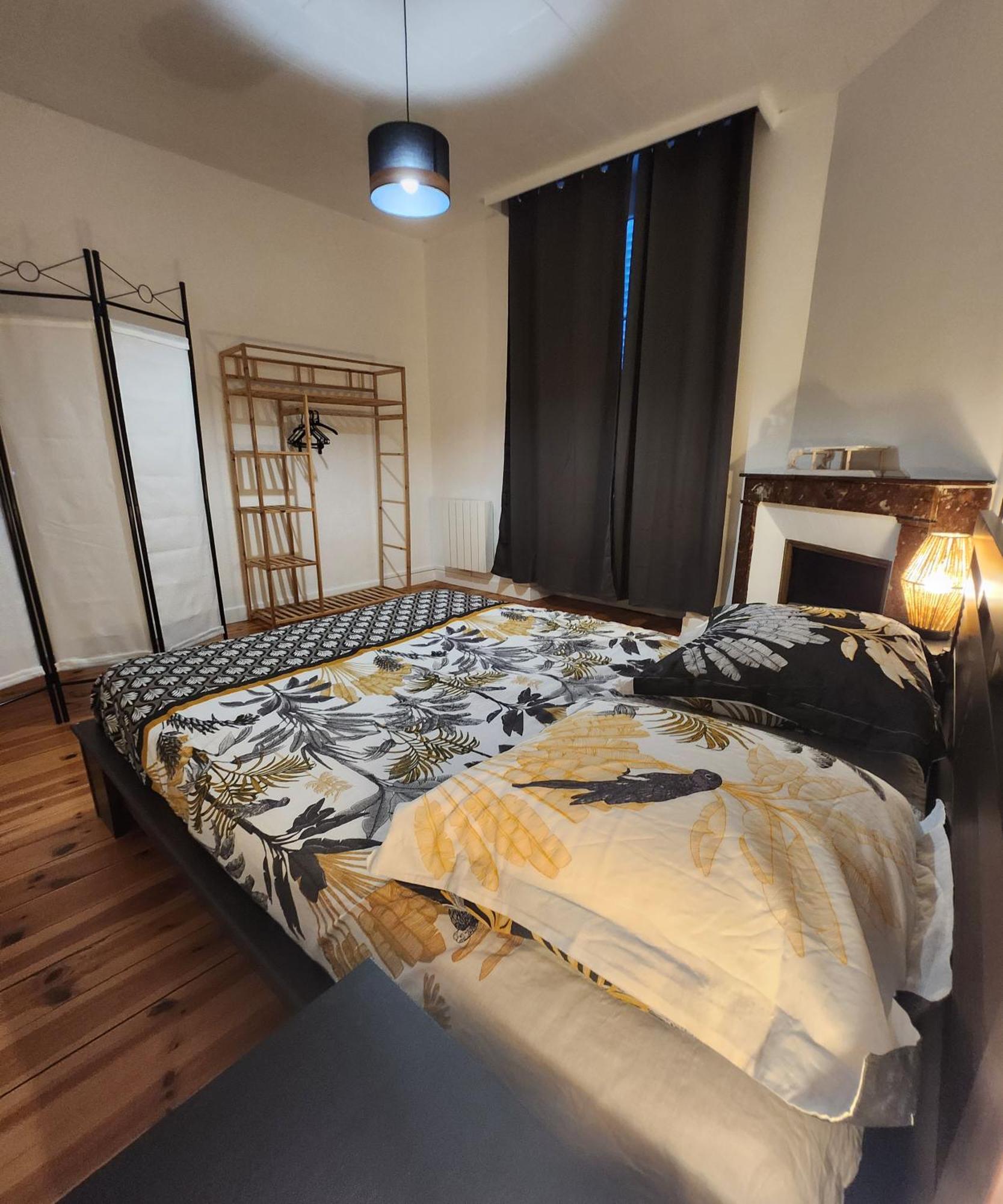 Chaleureux Appartement Refait A Neuf Vic-sur-Cère المظهر الخارجي الصورة
